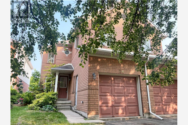 24 WAKEFIELD Lane, Hamilton