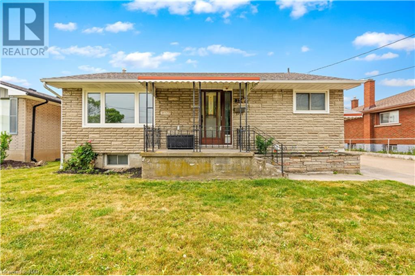 156 CLASSIC Avenue, Welland