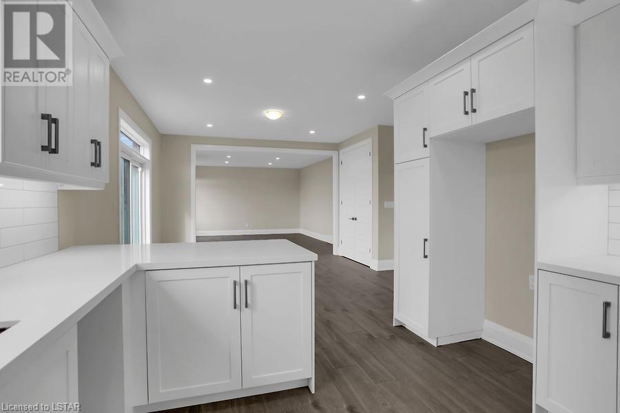 Listing 40434212 - Large Photo # 19