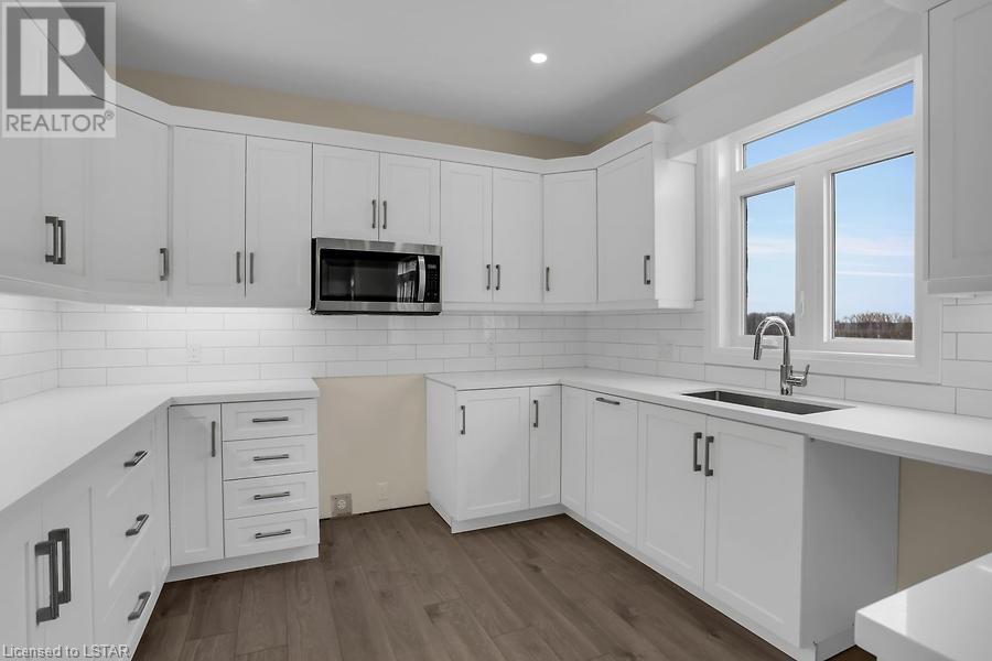 Listing 40434212 - Large Photo # 17