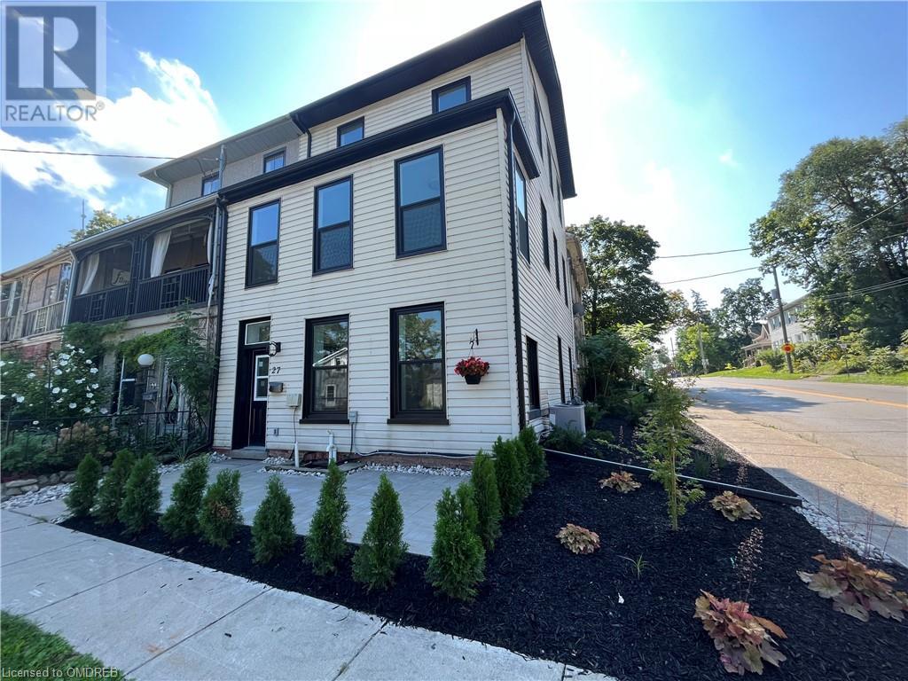 27 GRAND RIVER Street S