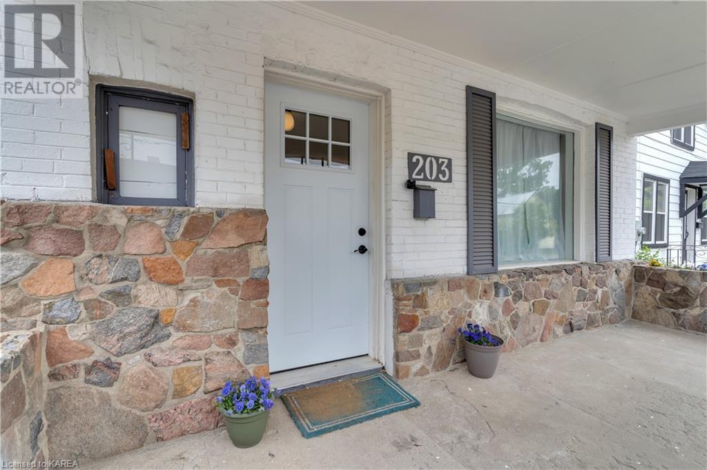 203 CONCESSION Street