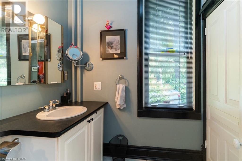 Listing 40437857 - Large Photo # 16