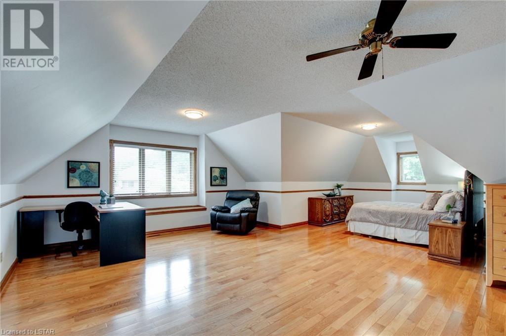 Listing 40443660 - Large Photo # 18