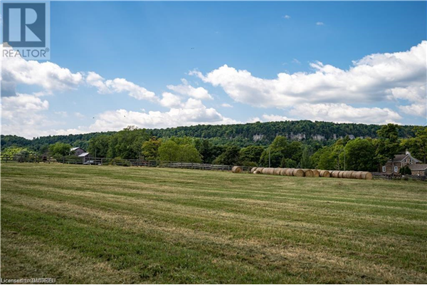 4197 WALKERS Line, Burlington