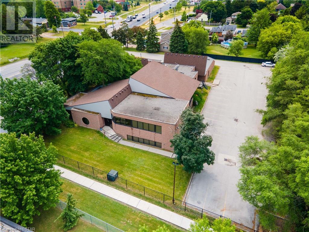 743 WELLINGTON Road