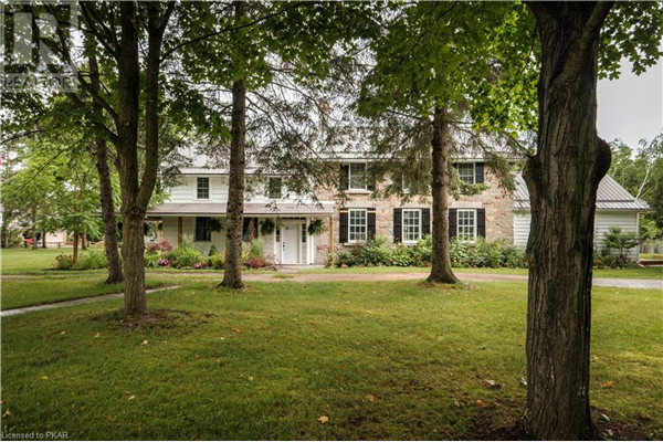 44 BRIDGE Street, Lakefield