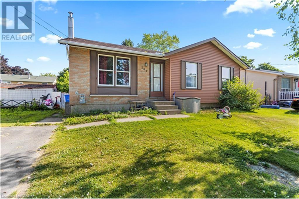 100 PRUYN Crescent, Loyalist Township