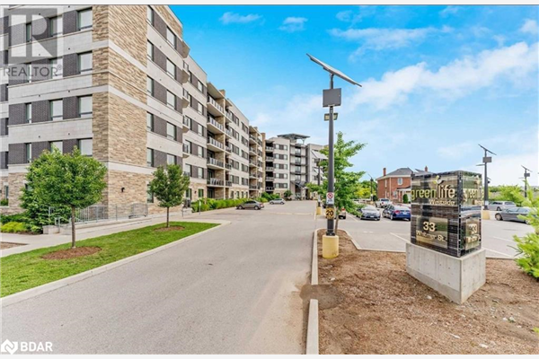 33 WHITMER Street Unit# 414, Milton