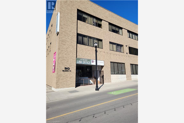 30 QUEEN Street N Unit# Lower, Kitchener