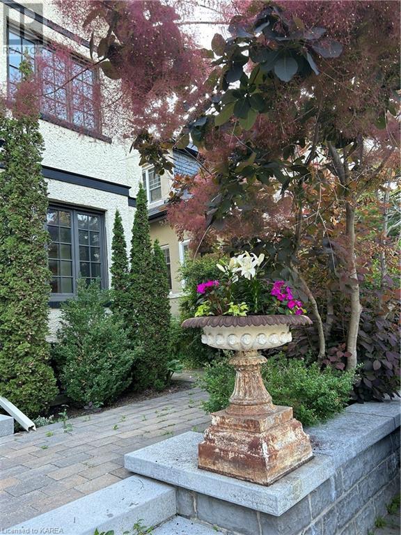 56 KENSINGTON Avenue