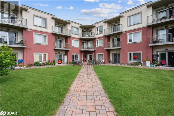 333 LAFONTAINE Road Unit# 315, Tiny