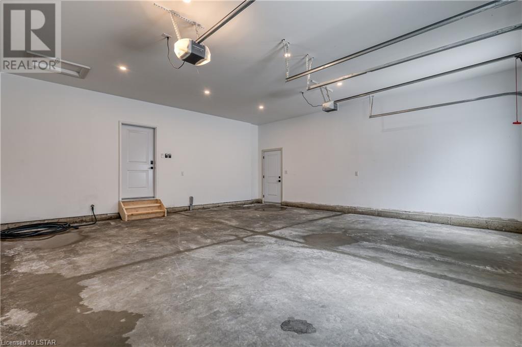 Listing 40455002 - Large Photo # 40