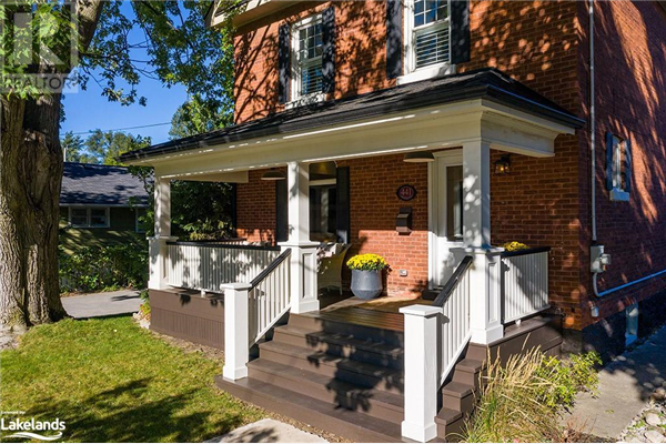 441 MAPLE Street, Collingwood