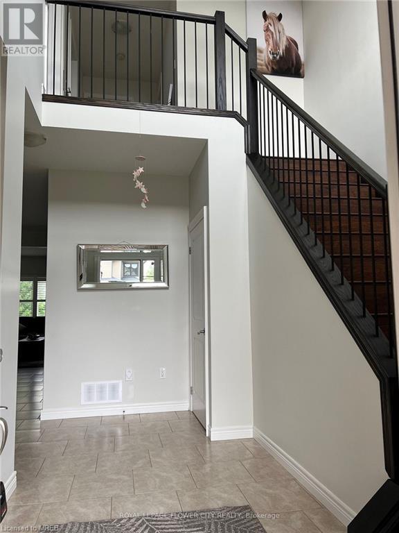 685 SPRINGWOOD Crescent