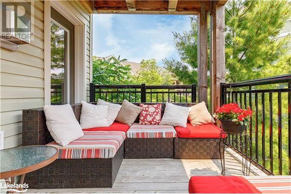 6 BRANDY LANE Drive Unit# 201, Collingwood