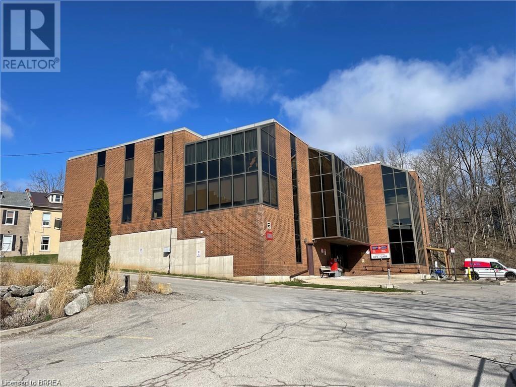 139 GRAND RIVER Street N Unit# 301