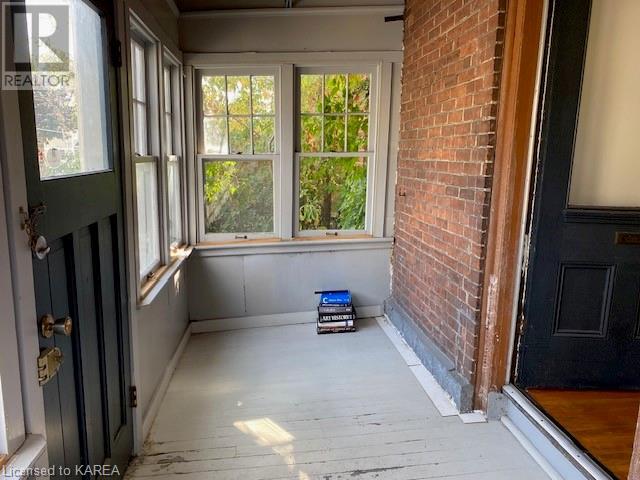418 MACDONNELL Street