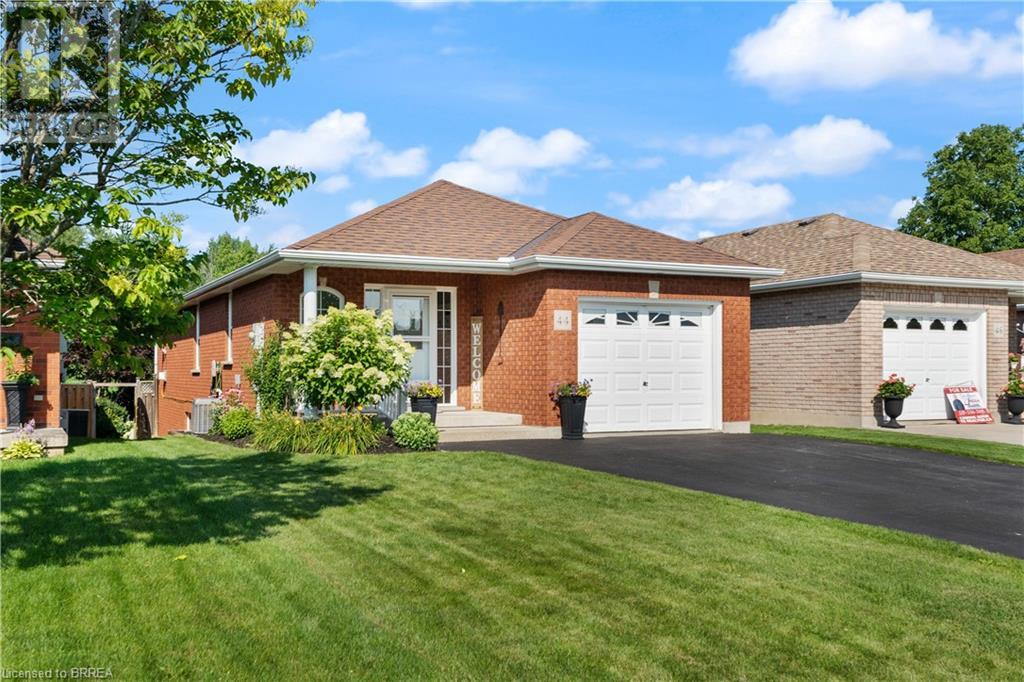 44 MACPHERSON Drive