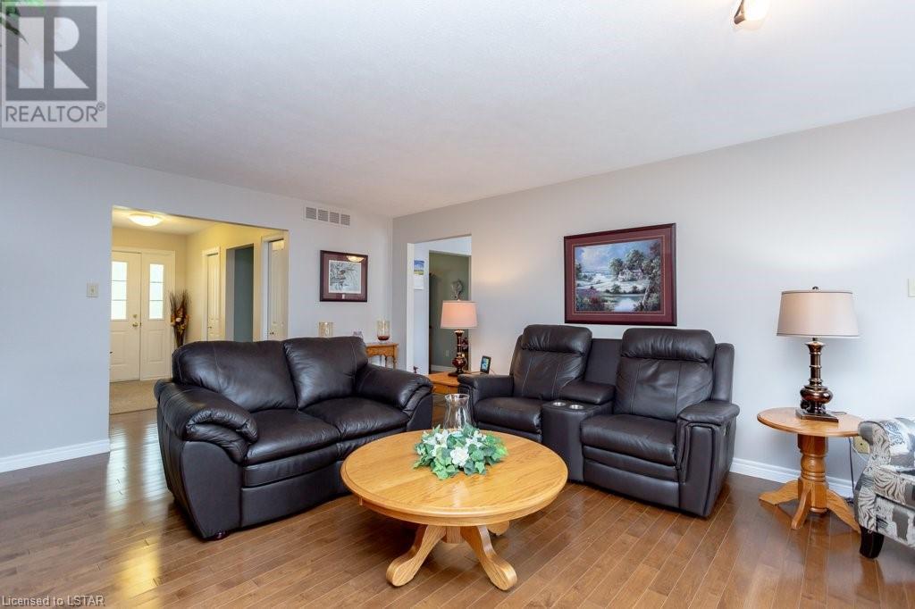 Listing 40456982 - Large Photo # 7