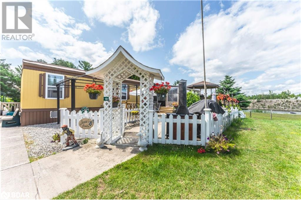 5216 COUNTY ROAD 90 Unit# 18, Springwater