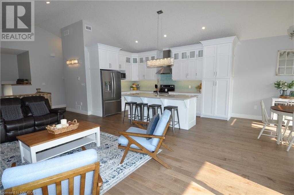 365 5TH AVENUE A W