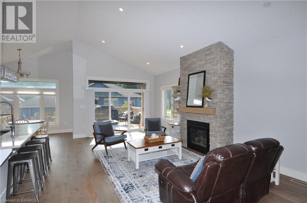 365 5TH AVENUE A W