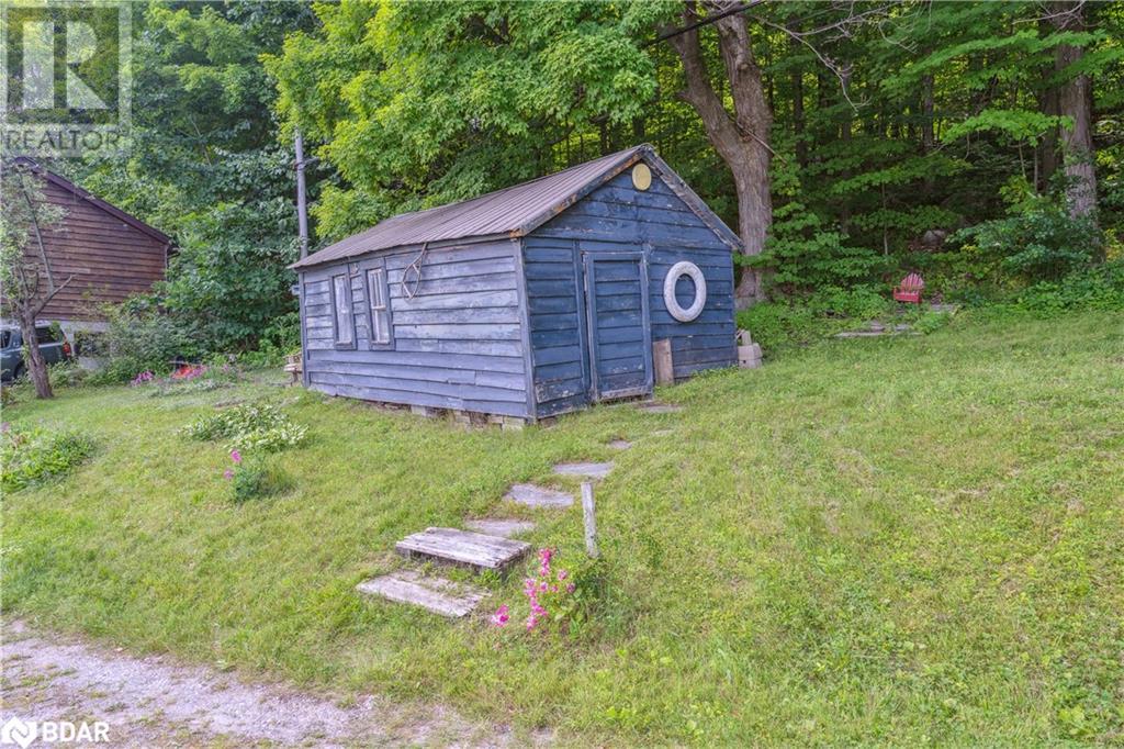 437 CHAMPLAIN Road