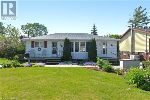 21 LESLIE FROST Lane, Lindsay