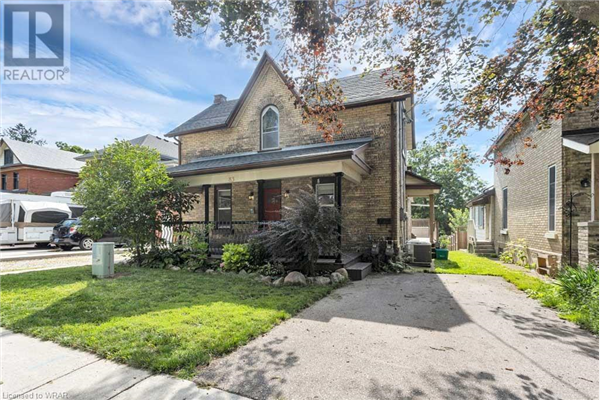 83 OXFORD Street, Woodstock
