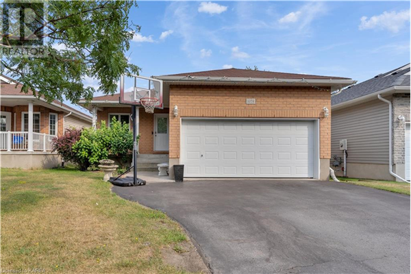 1059 GREENWOOD PARK Drive, Kingston