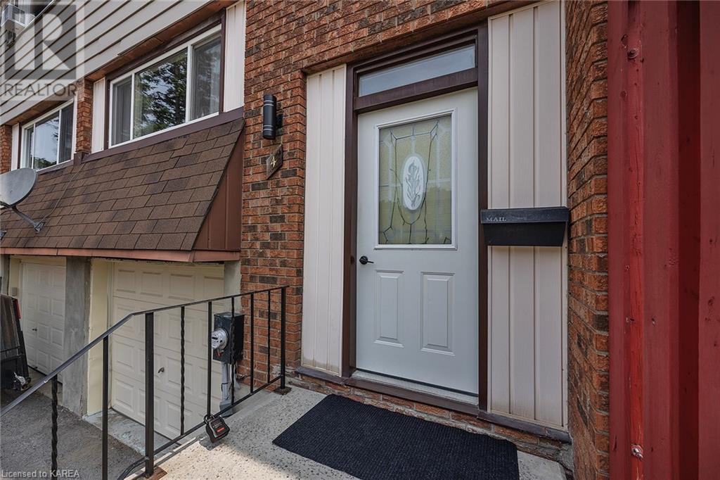 4 MEADOW Lane