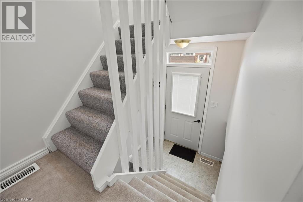 4 MEADOW Lane