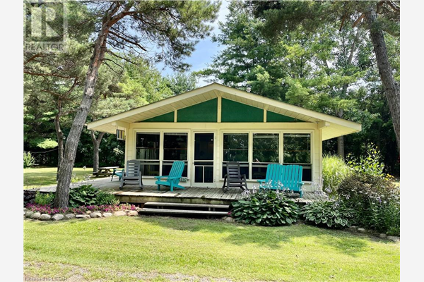 4929 EDITH Lane, Plympton-Wyoming