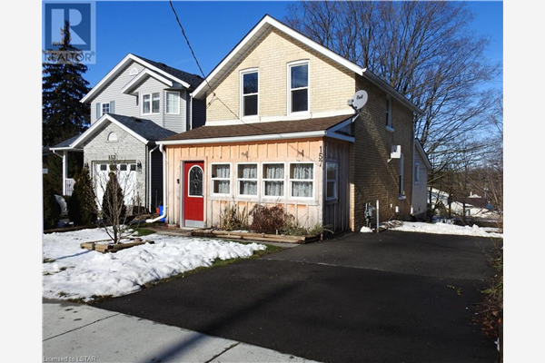 157 PARK Row, Woodstock