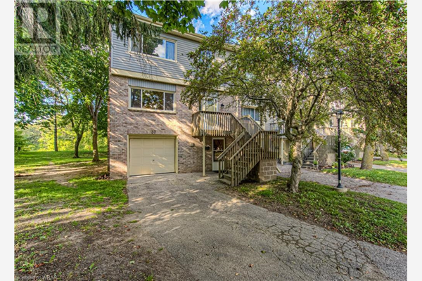 30 GREEN VALLEY Drive Unit# 37, Kitchener
