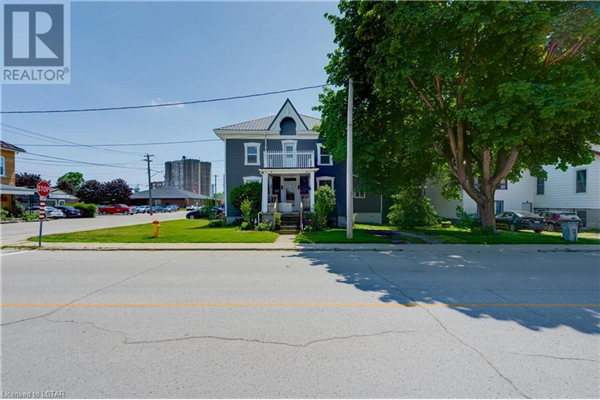 92 CENTRE Street W, Strathroy