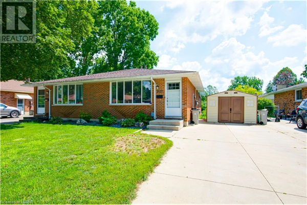 227 LAMORE Crescent, Strathroy