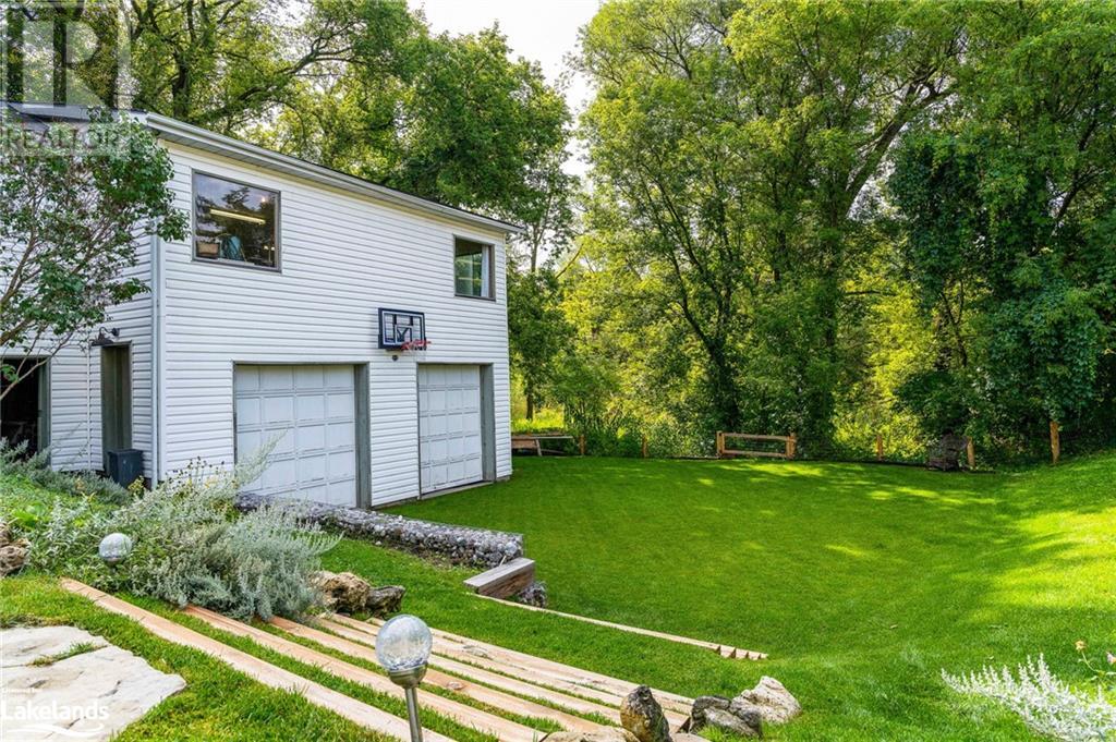 203 KIRKWOOD Drive