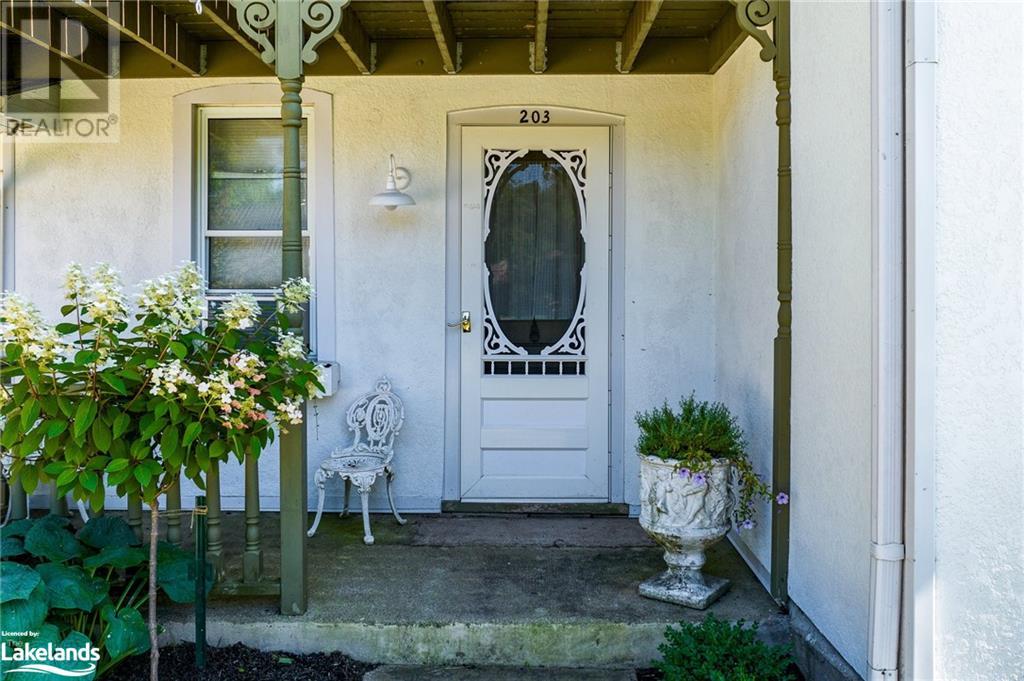203 KIRKWOOD Drive