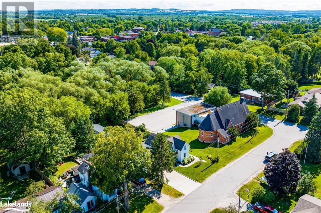 203 KIRKWOOD Drive