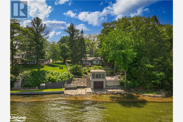 4 WHITE OAKS Road, Barrie