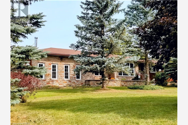 677 HIGHWAY 36, Lindsay