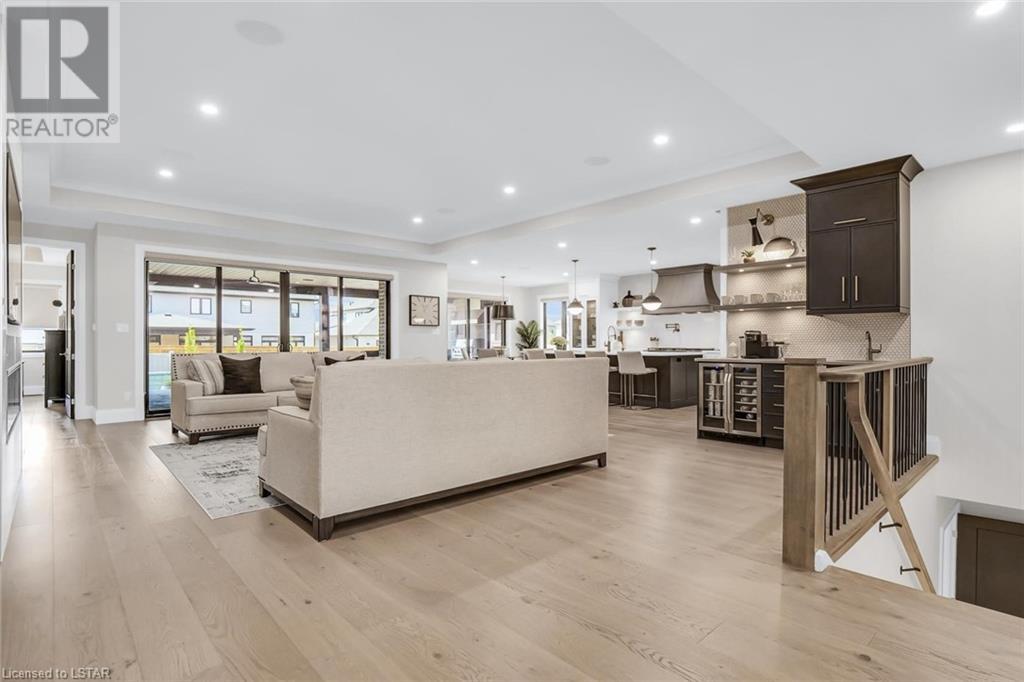 Listing 40464466 - Large Photo # 8