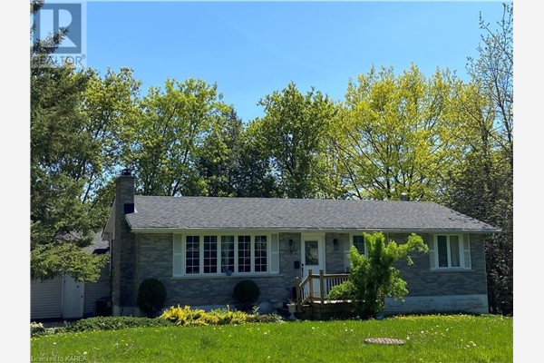 687 HIGH GATE PARK Drive, Kingston