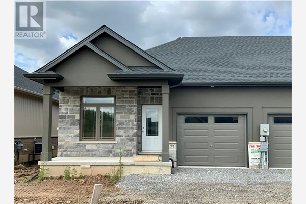 27 AUSTIN Drive, Welland