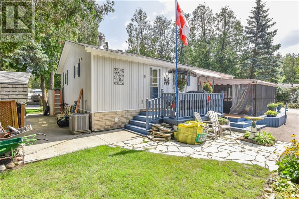 11 SPRUCE Avenue