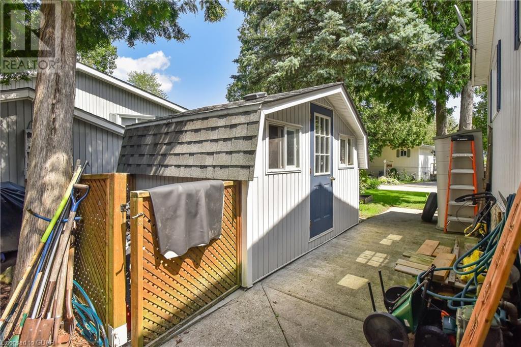 11 SPRUCE Avenue