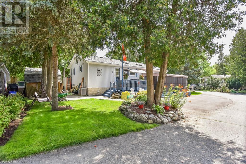 11 SPRUCE Avenue