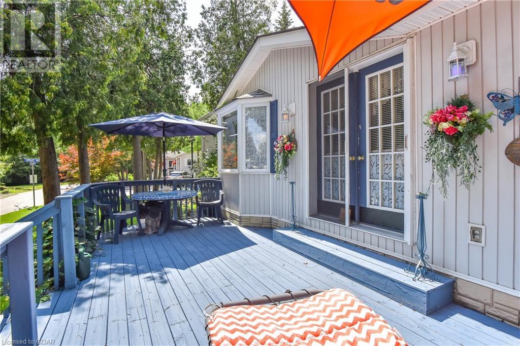 11 SPRUCE Avenue